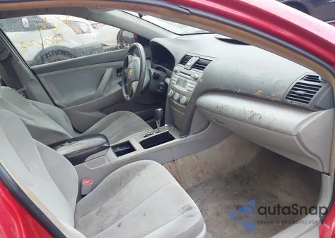 2009 Toyota Camry Le z USA, uszkodzony, nr VIN 4T1BE46K69U366251